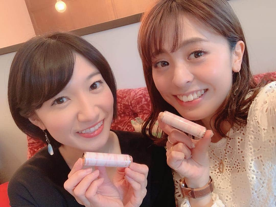 田原彩香さんのインスタグラム写真 - (田原彩香Instagram)「タピオカ葵大使にタピオカのお店がいいってリクエストしたらかわいいお店予約してくれた💓 誕生日プレゼントにおそろリップもらってHAPPY🥰 放送のときに使うのが今から楽しみー🌸🌸🌸 楽しい話から真面目なキャリアのお話ができる大切なひと🎀  #誕生日 #プレゼント #リップ#おそろい #タピオカ  #ビジネスタレント」3月31日 23時14分 - taharaayaka