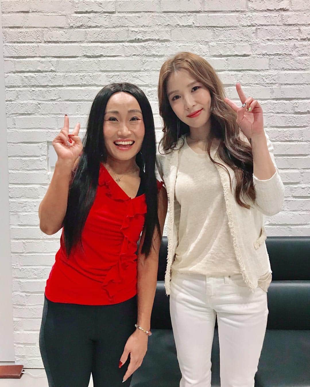 BoAのインスタグラム：「キンタロー。さん😊 サプライズありがとうございます😘 お会いできて嬉しかったです👻👻」