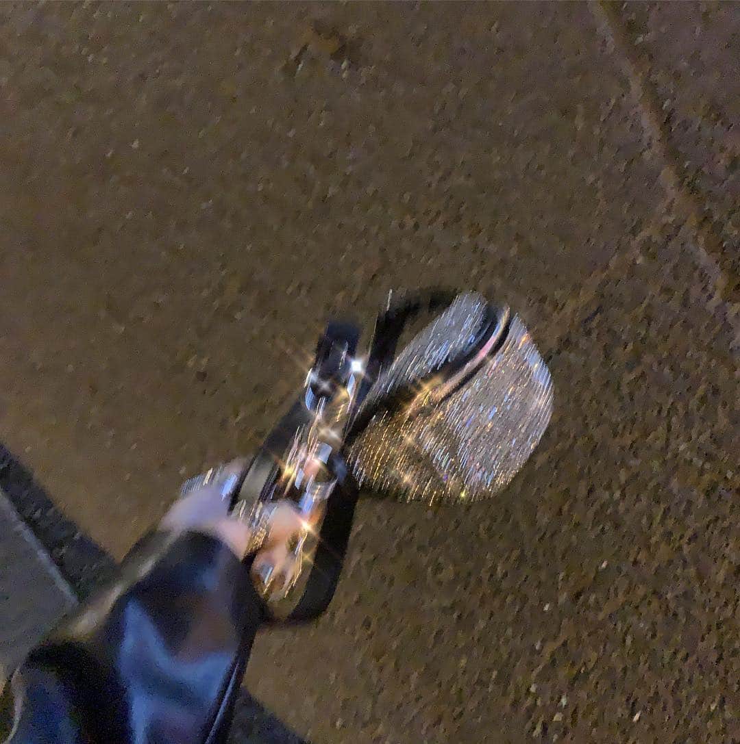 のインスタグラム：「🖤」
