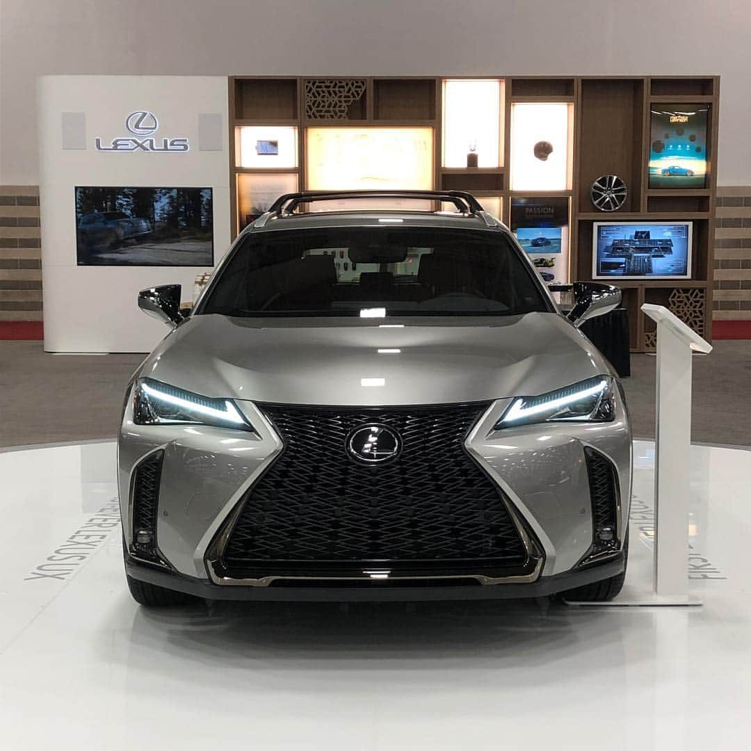 Lexus USAさんのインスタグラム写真 - (Lexus USAInstagram)「Add some provocative sheet metal to your social feeds while you can. The #DFWAutoshow ends today. #LexusLC #LexusLC Inspiration Series #LexusUX」4月1日 0時01分 - lexususa