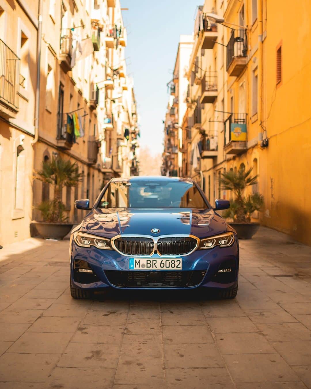 BMWのインスタグラム：「When sport and style come together. The all-new BMW 3 Series Sedan. #BMW #3Series」