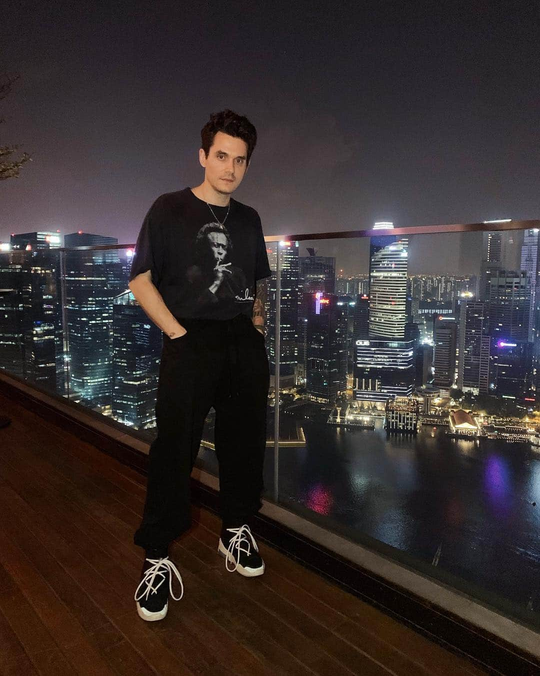 ジョン・メイヤーさんのインスタグラム写真 - (ジョン・メイヤーInstagram)「Singapore Nights™️」4月1日 0時10分 - johnmayer