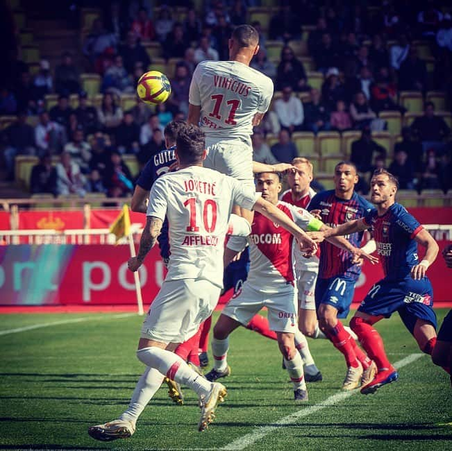 ASモナコさんのインスタグラム写真 - (ASモナコInstagram)「🔚 Les Rouge et Blanc s'inclinent 1 à 0 face à Caen. - 0⃣-1⃣ #ASMSMC」4月1日 0時07分 - asmonaco