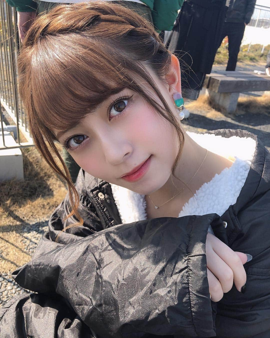 岩花詩乃のインスタグラム：「4月1日！19歳になりました🥺⭐️ やっとだーー！！！ #誕生日」