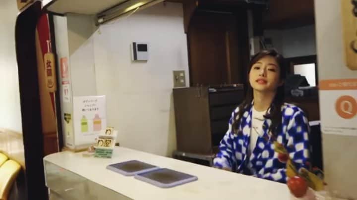 のインスタグラム：「. . ニヤケちゃう . . #ishiharasatomi #satomiishihara  #石原さとみ #いしはらさとみ  #findmytokyo」