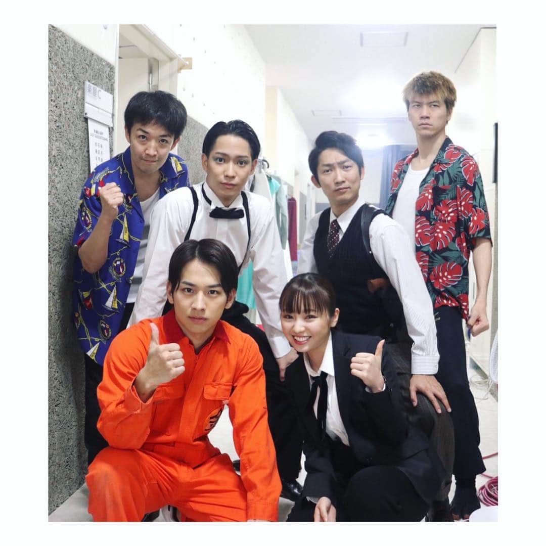 のインスタグラム：「大阪公演終了致しました！ 4日間ありがとうございました。  みんなで公園でキャッチボールしたり、夜中までわいわいしたり、年齢関係なくみんなとっても仲良しです。素敵なキャストの皆さん、スタッフの皆さんに出会えて幸せです。嬉しい！！ 6人で東京公演も走り抜けられたらなと思います。皆さん、ぜひ☺︎」