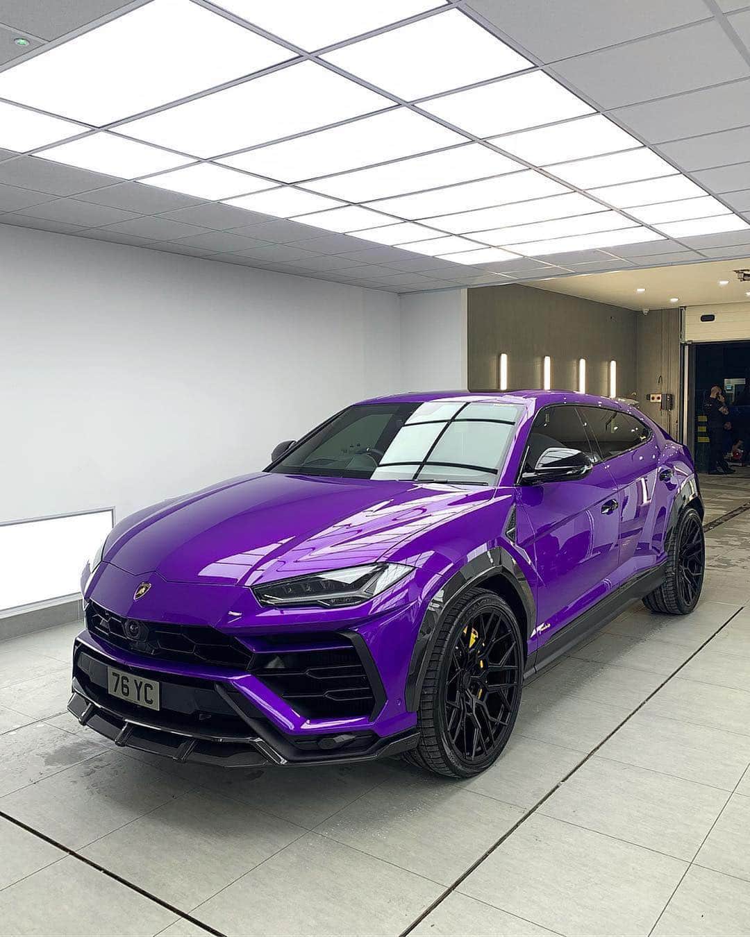 CARLiFESTYLEさんのインスタグラム写真 - (CARLiFESTYLEInstagram)「This Lamborghini Urus. 💯 thoughts? Photo by @horsepower_hunters #carlifestyle @y14nny」4月1日 1時13分 - carlifestyle