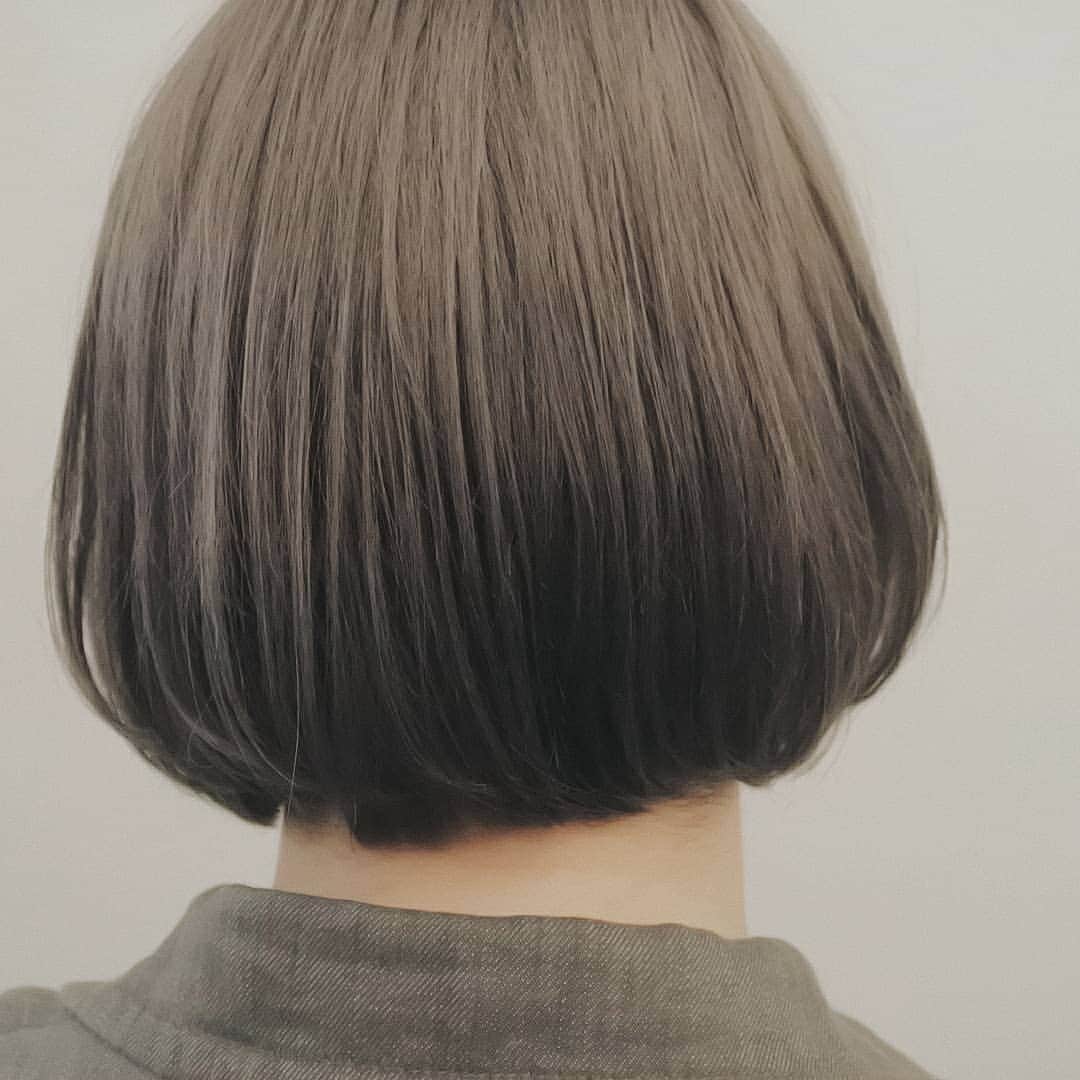 時田健太さんのインスタグラム写真 - (時田健太Instagram)「beigebob☀️ おかげさまで３月は沢山の方の髪の毛をスタイルチェンジさせてもらいました🙇 ４月もぶっとばして頑張るのでよろしくお願いします🙆」4月1日 1時14分 - tokikenta