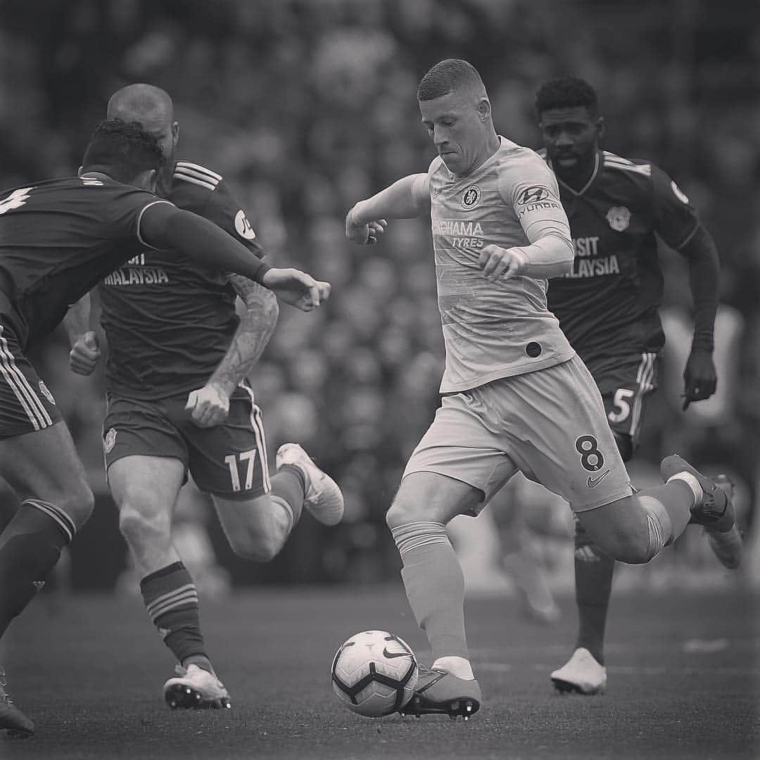 ロス・バークリーさんのインスタグラム写真 - (ロス・バークリーInstagram)「Well done boys, showed great fight today to get the win. #ComeOnChelsea. 🔵👍🏻」4月1日 1時16分 - rossbarkley