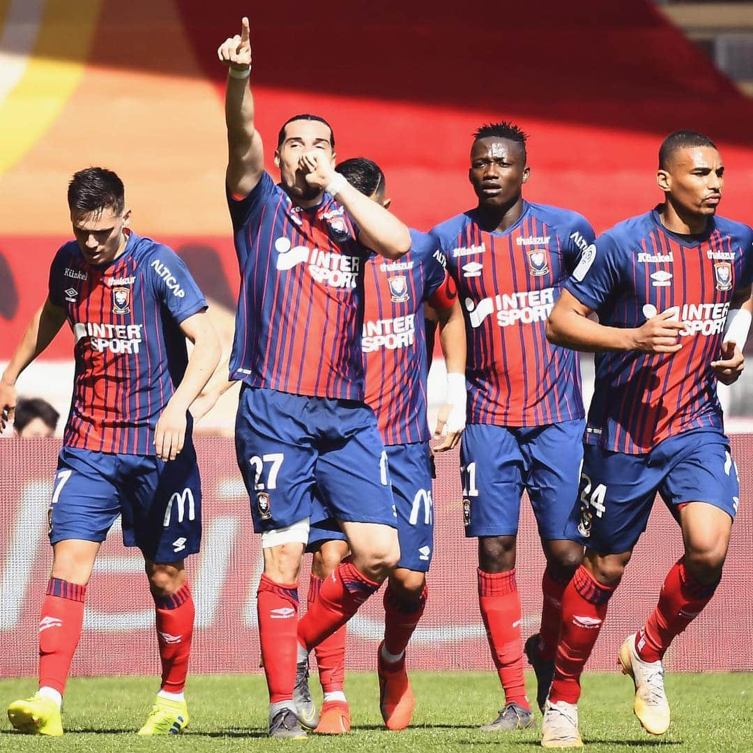 リーグ・アンさんのインスタグラム写真 - (リーグ・アンInstagram)「Le @smcaen s'offre Monaco ! 👊 . @asmonaco 🆚 @smcaen (0-1) . #Ligue1Conforama #Caen #SMCaen #SMC」4月1日 1時37分 - ligue1ubereats