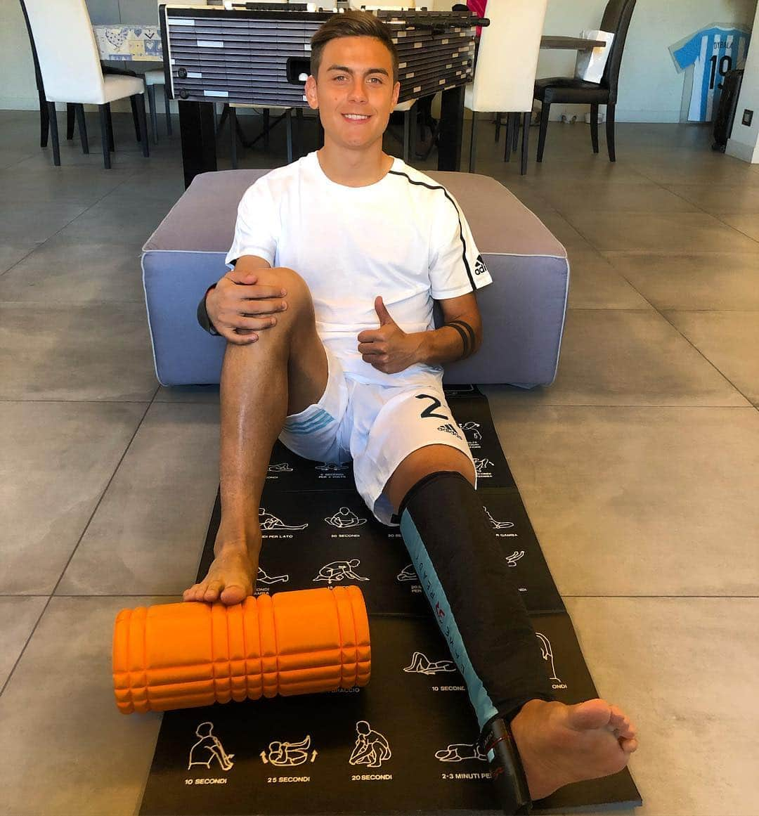 パウロ・ディバラさんのインスタグラム写真 - (パウロ・ディバラInstagram)「Getting stronger 💪🏽」4月1日 1時50分 - paulodybala