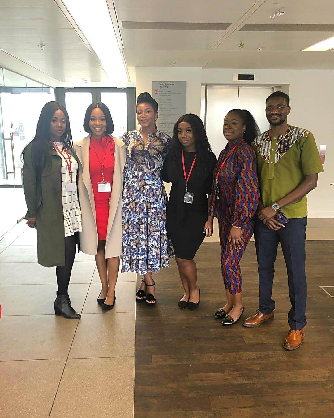 ジェネビーブ・ナジのインスタグラム：「Always an honor to connect with tomorrow’s leaders. #lseafrica19 ❤️🌍」