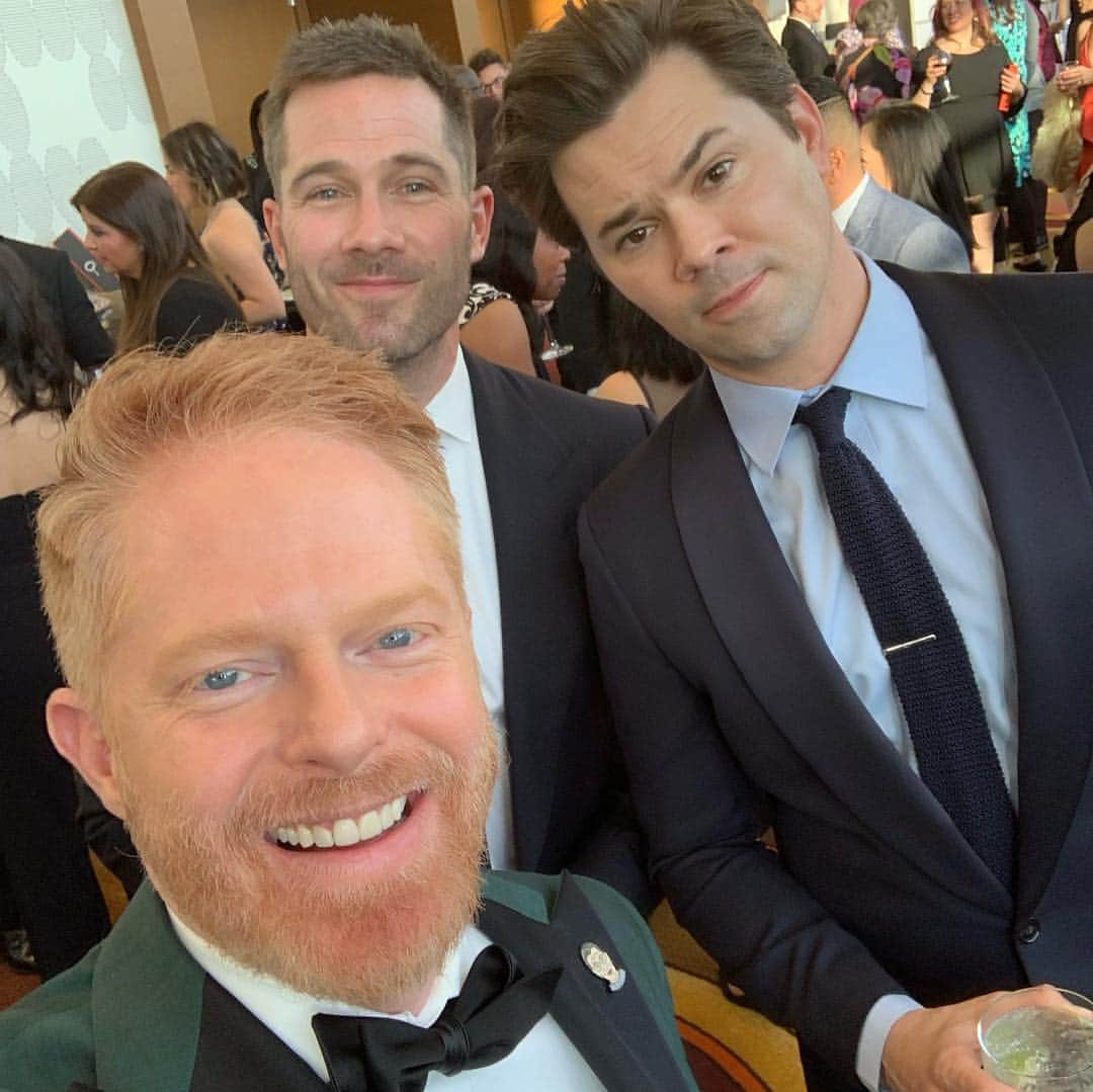 ジェシー・タイラー・ファーガソンさんのインスタグラム写真 - (ジェシー・タイラー・ファーガソンInstagram)「So proud of my husband @justinmikita who co-chaired last nights @humanrightscampaign gala. Thank you to all of our friends who turned up and turned OUT to support! ❤️🏳️‍🌈」4月1日 2時30分 - jessetyler