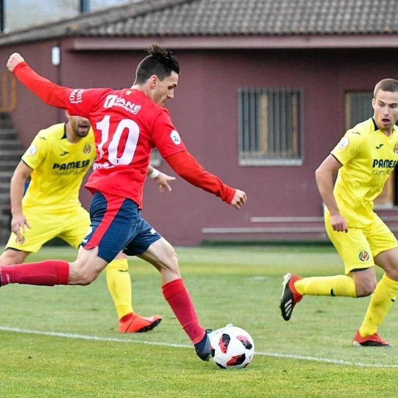 ビジャレアルCFさんのインスタグラム写真 - (ビジャレアルCFInstagram)「#CanteraGrogueta | El #VillarrealB ha empatado en casa del @ueo1921 (2-2) en un partido muy disputado. Los goles amarillos fueron de @simonmoreno10 y @r95b4 (Ramón Bueno). Fotos: Andrea Bolcato-UE Olot. . #YellowsAcademy | #VillarrealB drew at @ueo1921 (2-2) in a tight match. The Yellows’ goals came from @simonmoreno10 and @r95b4 (Ramón Bueno). Photos: Andrea Bolcato-UE Olot.」4月1日 2時40分 - villarrealcf