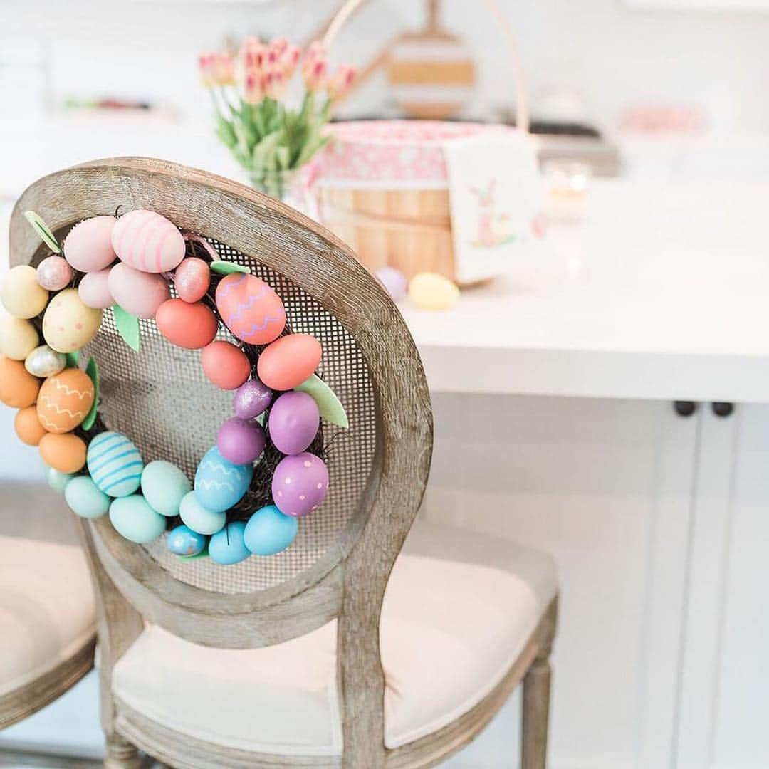 Targetさんのインスタグラム写真 - (TargetInstagram)「Your door isn't the only thing that can have a pop of #Easter. 📷: @alifedotowsky」4月1日 2時46分 - target