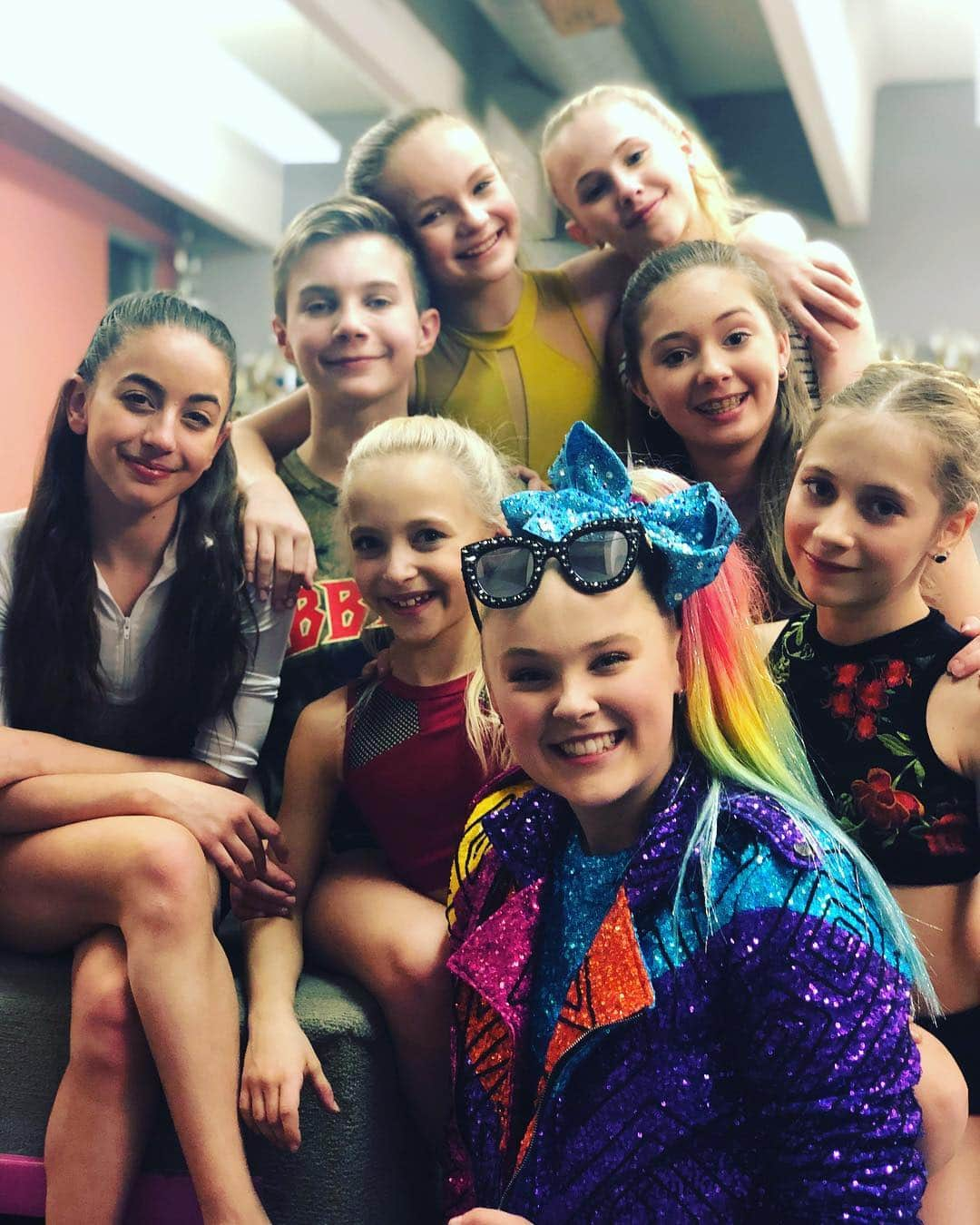 アビー・リー・ミラーさんのインスタグラム写真 - (アビー・リー・ミラーInstagram)「Such a fun week 😄  Thank you so much @itsjojosiwa and @jessalynnsiwa 🙏 Comment your favourite #jojo solo⬇️ . . . . . #abbyleemiller #abby #dancemoms #dance #jojosiwa #abbyleedancecompany #aldc」4月1日 3時09分 - therealabbylee