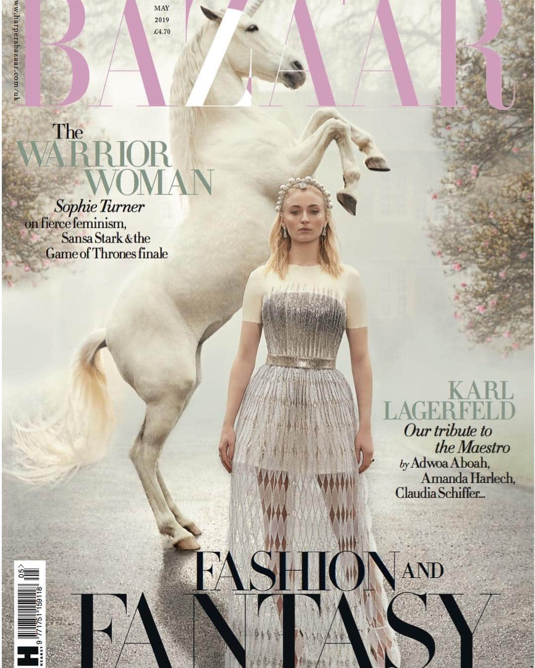 ソフィー・ターナーさんのインスタグラム写真 - (ソフィー・ターナーInstagram)「HARPERS @bazaaruk」4月1日 3時33分 - sophiet