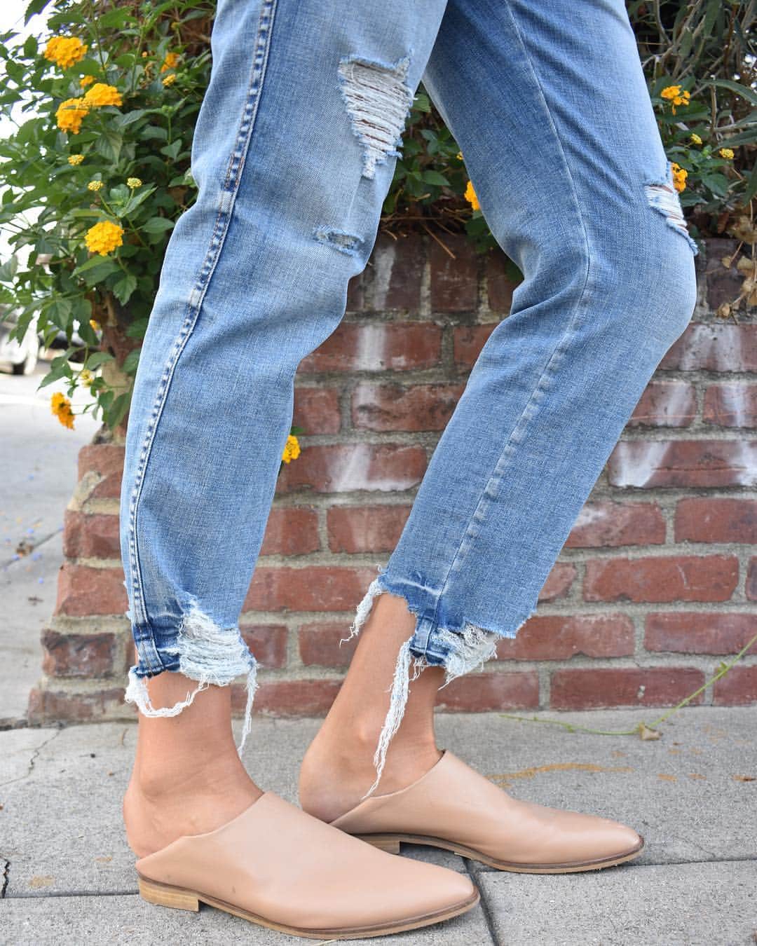 エラモスのインスタグラム：「Hem details on point. 🙌🏻」