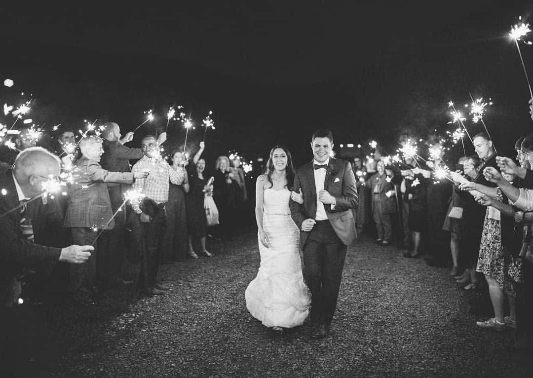 アイクベーハーさんのインスタグラム写真 - (アイクベーハーInstagram)「Let us make your day #sparkle. . . #SpecialMoments #BlackAndWhite #IkeBehar #Wedding #IkeBeharWedding #Moments #Love」4月1日 3時47分 - ikebehar