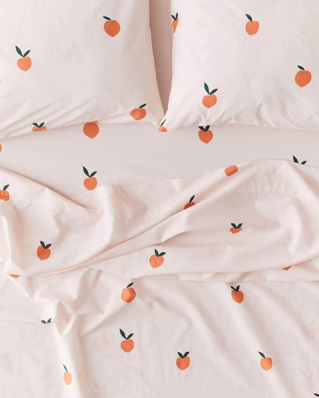Urban Outfittersさんのインスタグラム写真 - (Urban OutfittersInstagram)「Fun fact: cute sheets make your bed even more comfortable. #UOHome @UrbanOutifttersHome」4月1日 4時01分 - urbanoutfitters