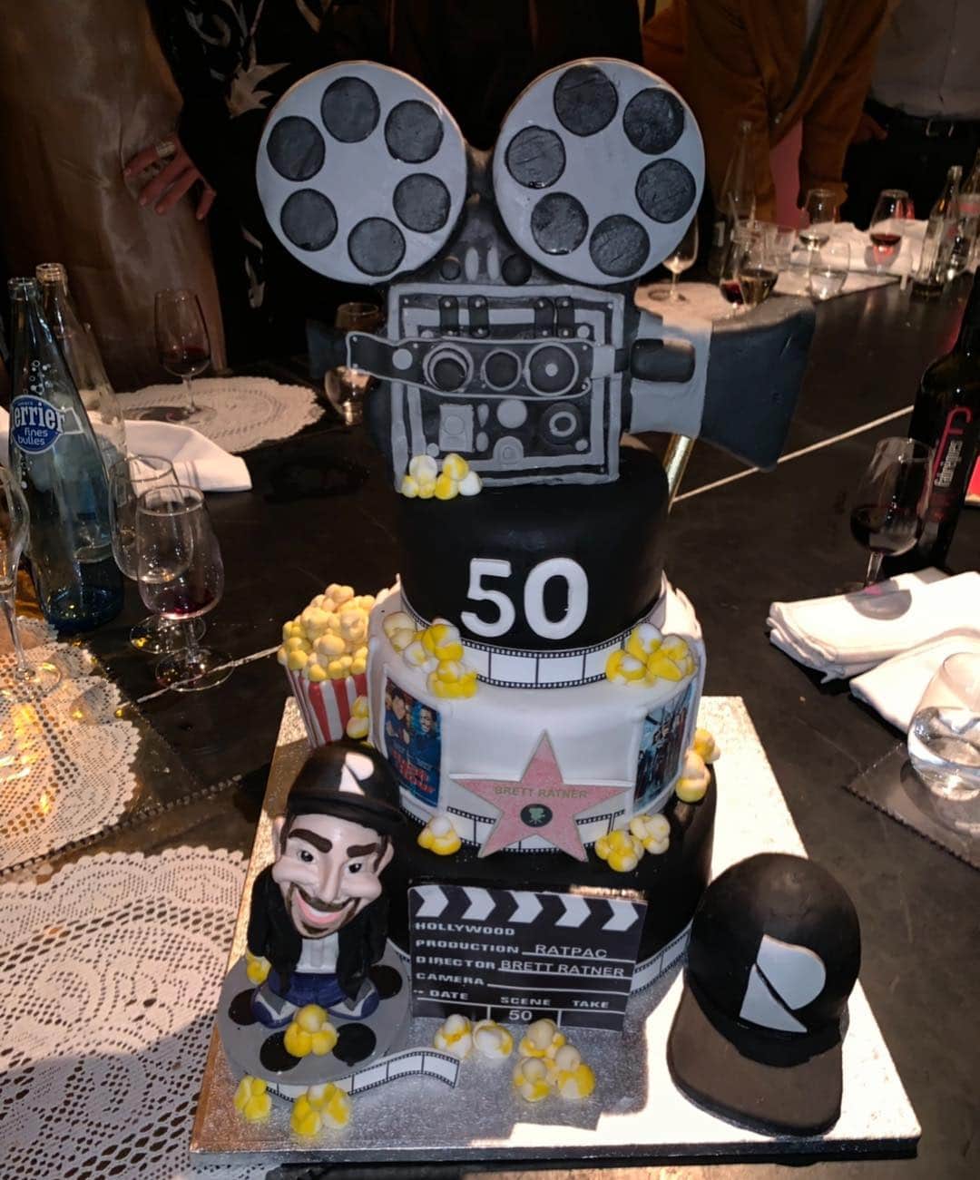 ブレット・ラトナーさんのインスタグラム写真 - (ブレット・ラトナーInstagram)「I made it to 50!!!! Cake by @debogato」4月1日 4時04分 - brettrat