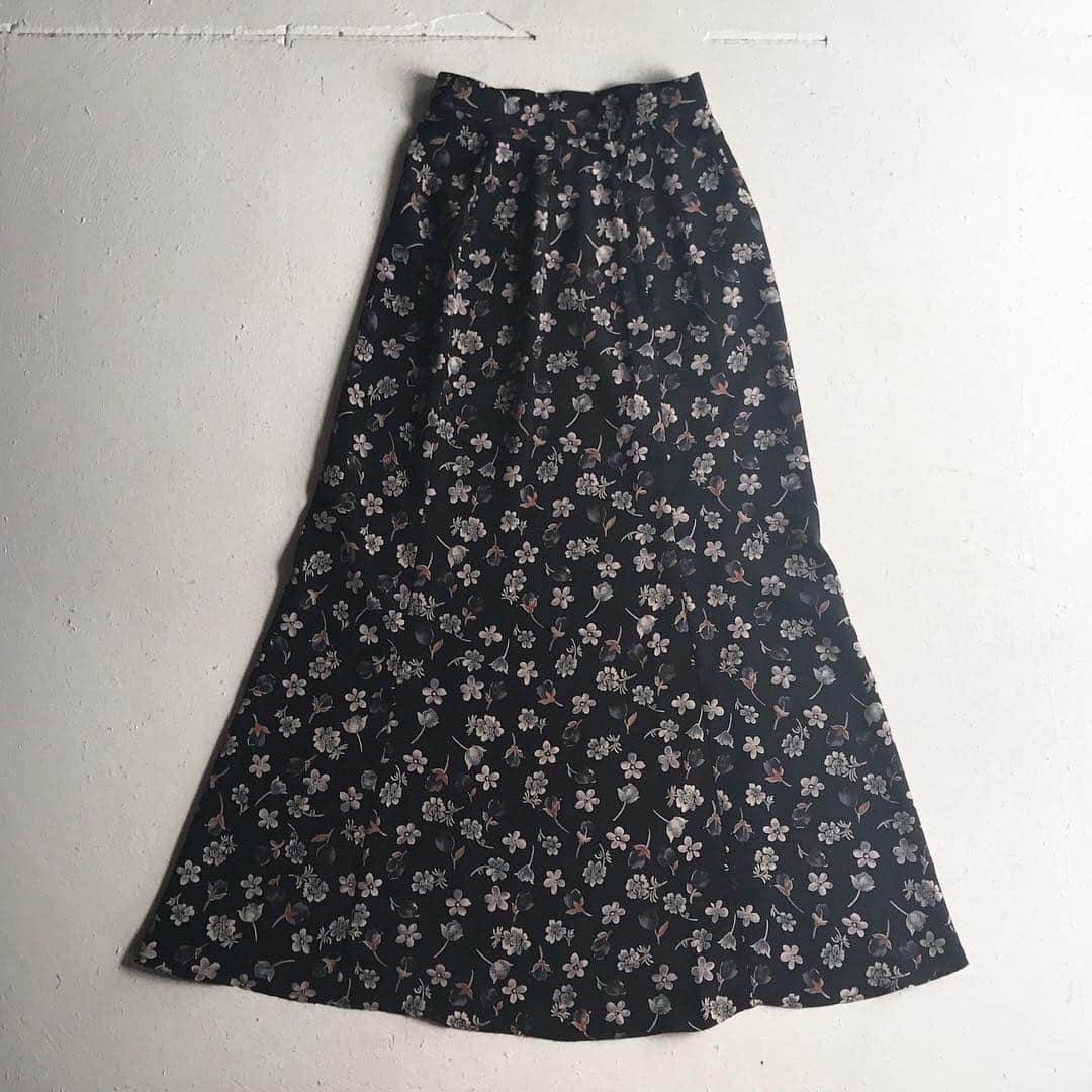 DROP...vintage select shopさんのインスタグラム写真 - (DROP...vintage select shopInstagram)「【New stuff】 MADE IN USA flower print maxi skirt size M位 PRICE ¥6900-(+TAX) DM へお問い合わせ宜しくお願い致します」4月1日 13時56分 - tokyo_drop