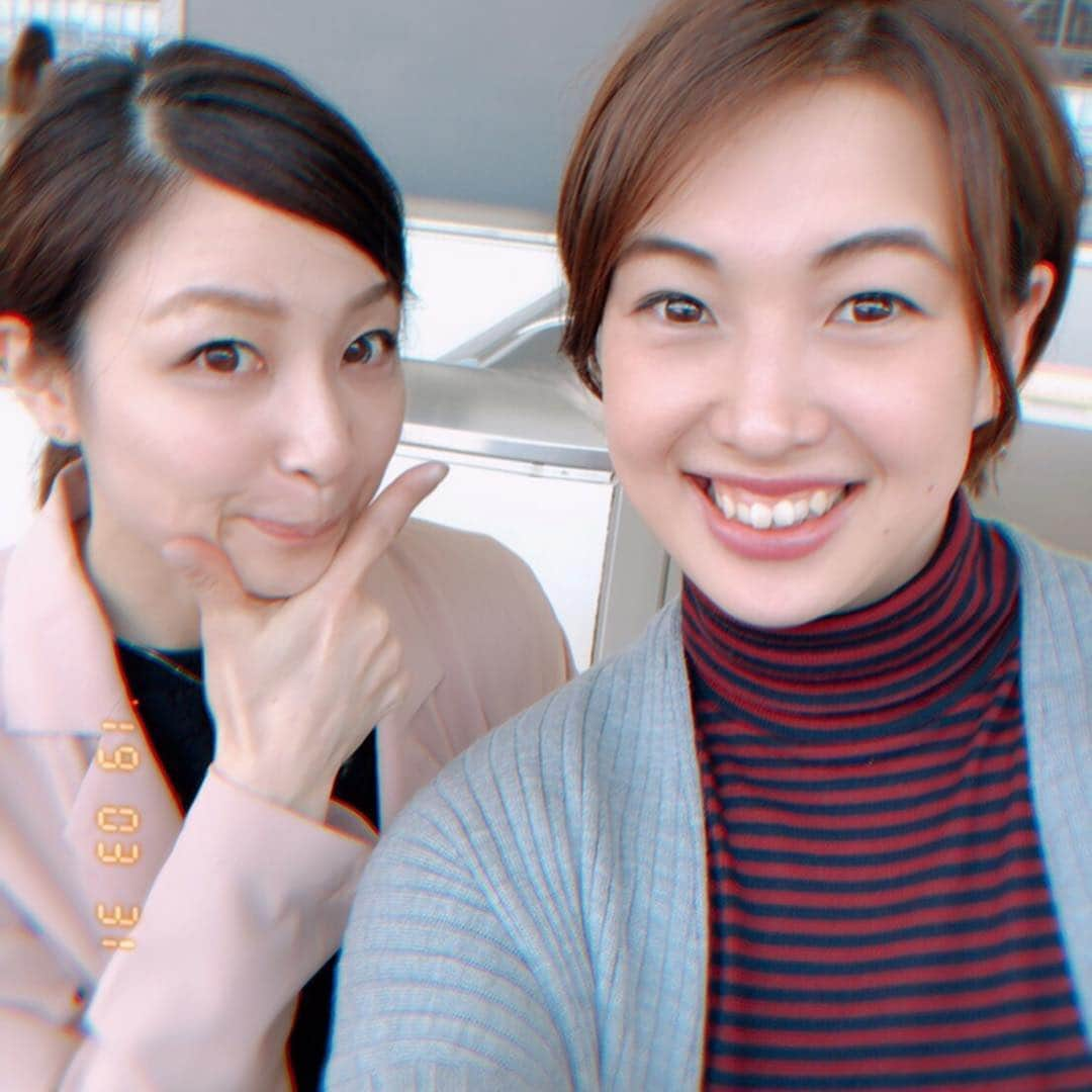 佐藤あり紗さんのインスタグラム写真 - (佐藤あり紗Instagram)「. . . 家高七央子ちんとランチ😋💕 . 私が勝手に作ったリガーレポーズ👆 一緒にやってくれた💥  会話がおバカさんすぎて 終始爆笑😂  絶対防音個室の方がいい。笑 七央子おすすめのお店⋆⸜ᴳᴼᴼᴰ ⸝⋆ いつもオシャレで美味しい連れてってくれてありがとう🤗  #武蔵小杉  #ランチミーティング #ランチ #佐藤あり紗 #佐藤あり紗私服 #バレーボール #アスリート #リガーレ仙台 #リガーレポーズ」4月1日 14時05分 - arisa_chu