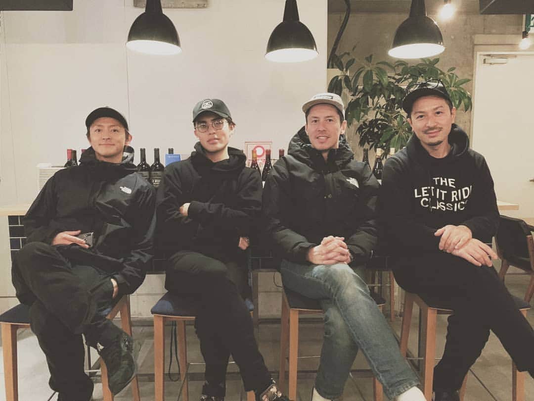 内山麿我のインスタグラム：「・ S58 ・ 皆、昭和58年の歳だから 昭和、平成、令和、、、 楽しくなってきました^_^ ・ おもしろいこと企画するので楽しみにしててねー✌ ・ #まろ #maro #s58 #昭和58年生まれ #party #おしゃれな人と繋がりたい #写真好きな人と繋がりたい #ダンサー #美容師 #モデル #俳優 #ハッシュタグがチャラい #やりたいことやる人生 #おしゃれイベント」