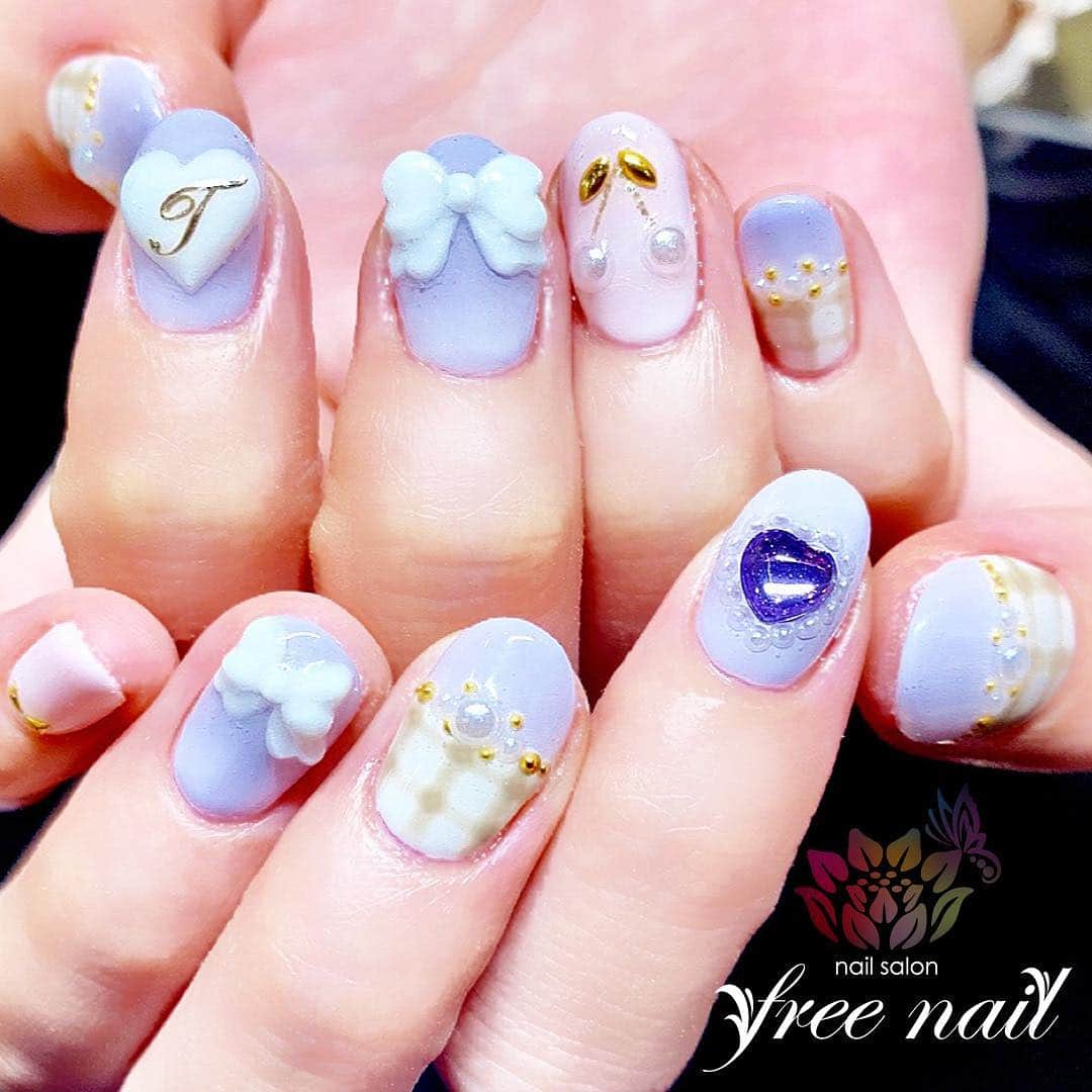 free nail フリーネイルさんのインスタグラム写真 - (free nail フリーネイルInstagram)「. お客様ネイル💅🏻🌷✨ . ガーリーイニシャルネイル🍒✨ . ぷっくり3Dが可愛い🎀💗✨ . ご来店ありがとうございました🙇🏻‍♀️🙇🏻‍♀️🙇🏻‍♀️💗 . #ネイル #フリーネイル #ネイルアート #ジェルネイル #ネイルサロン #大阪ネイルサロン #ネイルデザイン #ネイルチェンジ #リボンネイル #ハートネイル #イニシャルネイル #さくらんぼネイル #3dネイル #ピンクネイル #パープルネイル #デザインネイル #トレンドネイル #ガーリーネイル #ゆめかわいいネイル #春ネイル #スプリングネイル #美甲 #日式美甲 #springnails #nailsart #nailsalon #nailsdid #newnails #newnail #freenail」4月1日 14時59分 - freenail_jpn