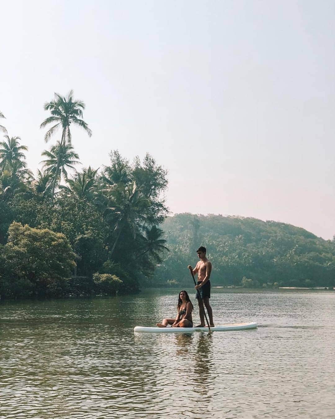 Discover Earthさんのインスタグラム写真 - (Discover EarthInstagram)「Check out this great shot of @DiscoverEarth's founder @LegendRobinHood enjoying some well deserved time off in beautiful Goa, India with @elaar_ !  Is India on your bucket list ? Tag the person you would want to go there with ! — 📍#DiscoverIndia — 📸 Photo of @LegendRobinHood by @anthography_ ​」4月1日 15時05分 - discoverearth