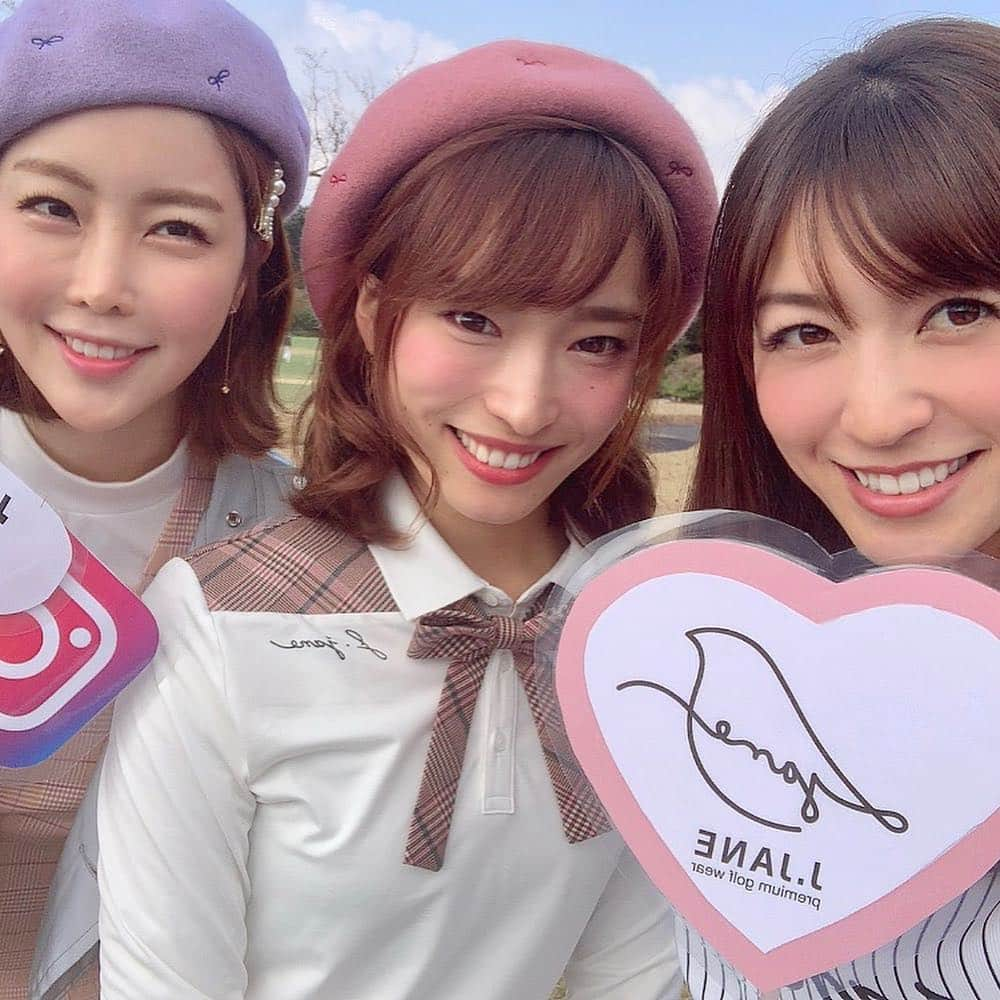 高沢奈苗さんのインスタグラム写真 - (高沢奈苗Instagram)「. #sj_cup ⛳️🏌️‍♀️ . 初めての千葉よみうり⛳️ . 距離短いのにとことん噛み合わない日で😅 トリプルボギー、3パットを3回ずつやらかしましたが、新ペリハマりました✨🤣 . 総合は4位✨ そして女子の部は優勝🏆✨😍 . ツイテルーー😍💛💛💛 . . 主催のブランド、シュークリア（ @shuclia.official ）のパーカーと、J.JANE（ @j.jane_japan ）のウェア上下セットを頂きました😍💓 . 今度のラウンドで着よう😍 . . たくさんの友達に会えた楽しい1日だった😍💓✨ . . . #shuclia #golf #jjane #vividgolf  #シュークリア #ジェイジェーン #合同コンペ #麹町ゴルフクラブ #ゴルフ女子 #ゴルフ仲間 #みんな楽しいおもしろい」4月1日 15時13分 - nanaetakasawa