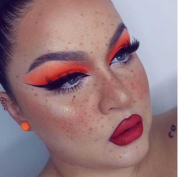 Makeup Addiction Cosmeticsさんのインスタグラム写真 - (Makeup Addiction CosmeticsInstagram)「Obsessed with this stunning orange look by @doyouevenblend⁣ #makeupartistsworldwide #makeupaddictioncosmetics #makeupaddiction  #flawlessdolls #makeupinspiration ⁣」4月1日 6時20分 - makeupaddictioncosmetics