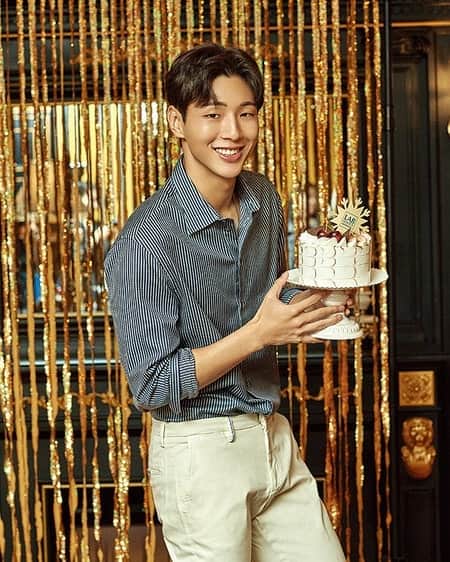 のインスタグラム：「Ji Soo  @actor_jisoo -💜 for Arena Homme Plus Korea December 2018. 📸 by Kim Tae Sun . . . . . .  #jisoo #지수#김지수 #KimJiSoo #korean #koreanboy#맞팔 #셀스타그램 #셀카 #얼스타그램 #데일리 #선팔 #인스타그램  #l4l #f4f  #like4like #ootd  #おしゃれ #オシャレ #いいね返し #フォロー #韓国人 #韓国 #セルカ #自撮り #ファッション #フォロー #daliylook #귀여운 #🎂」