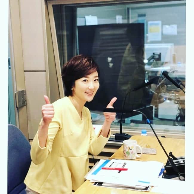 池尻和佳子さんのインスタグラム写真 - (池尻和佳子Instagram)「新年度スタート‼️‼️ 張り切ってまいりましょう🏃‍♀️💨 RKBラジオ「アナウンサーの世界」は、 ４月から毎週月曜夜9時45分～10時50分までの放送です🤗  そう、今夜は私が担当します🎤　 お聞き頂けると嬉しいです😆🎵🎵 メールはanase@rkbr.jp FAXは、092-844-8844で、メッセージ24時間受け付けています🍀」4月1日 7時09分 - wakako_ikejiri_rkb