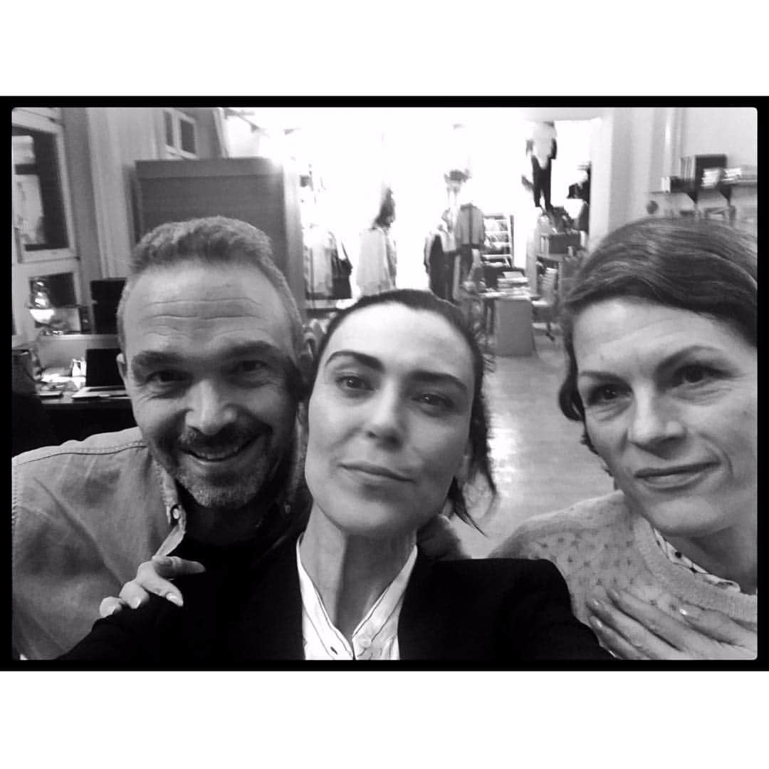 ミシェル・フォーブスさんのインスタグラム写真 - (ミシェル・フォーブスInstagram)「I want to share the many brilliant hair/makeup/costume designers that put me together for the last 3 seasons and gave me so much love. I miss them with all my heart. So grateful for them! And the beautiful crews in both Berlin & Budapest...#berlinstation @danithewitch @ellefrymakeup @ebbicologne @joseffischnaller77 #nicolefischnaller #waldemarpokromski  @traceywellsfilm @heathermakeup」4月1日 7時45分 - iammichelleforbes