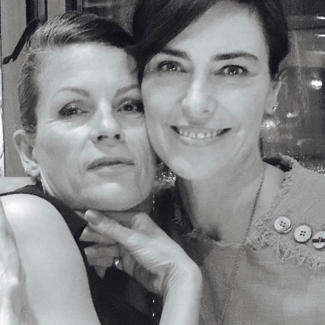 ミシェル・フォーブスさんのインスタグラム写真 - (ミシェル・フォーブスInstagram)「I want to share the many brilliant hair/makeup/costume designers that put me together for the last 3 seasons and gave me so much love. I miss them with all my heart. So grateful for them! And the beautiful crews in both Berlin & Budapest...#berlinstation @danithewitch @ellefrymakeup @ebbicologne @joseffischnaller77 #nicolefischnaller #waldemarpokromski  @traceywellsfilm @heathermakeup」4月1日 7時45分 - iammichelleforbes
