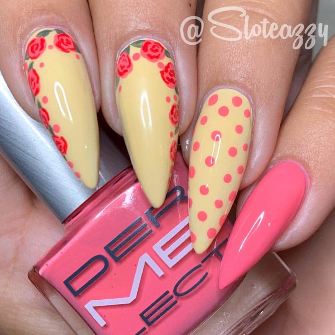 Yasmeenのインスタグラム：「💐Spring has SPRUNG! ➿ Easy Nail Art done using all @dermelect polishes, details in my next post 😉 #nailsbysloteazzy」