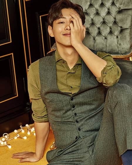 のインスタグラム：「Ji Soo  @actor_jisoo -💜 for Arena Homme Plus Korea December 2018. 📸 by Kim Tae Sun . . . . . .  #jisoo #지수#김지수 #KimJiSoo #korean #koreanboy#맞팔 #셀스타그램 #셀카 #얼스타그램 #데일리 #선팔 #인스타그램  #l4l #f4f  #like4like #ootd  #おしゃれ #オシャレ #いいね返し #フォロー #韓国人 #韓国 #セルカ #自撮り #ファッション #フォロー #daliylook #귀여운 #oppa」