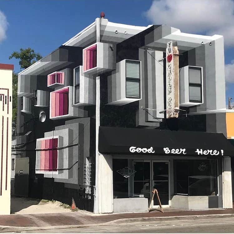 Art Collective Magazineさんのインスタグラム写真 - (Art Collective MagazineInstagram)「Incredible mural work by @davidjunelouf ! These walls are flat! 😳 🤯  #artnerd #artcollective」4月1日 7時53分 - art_collective