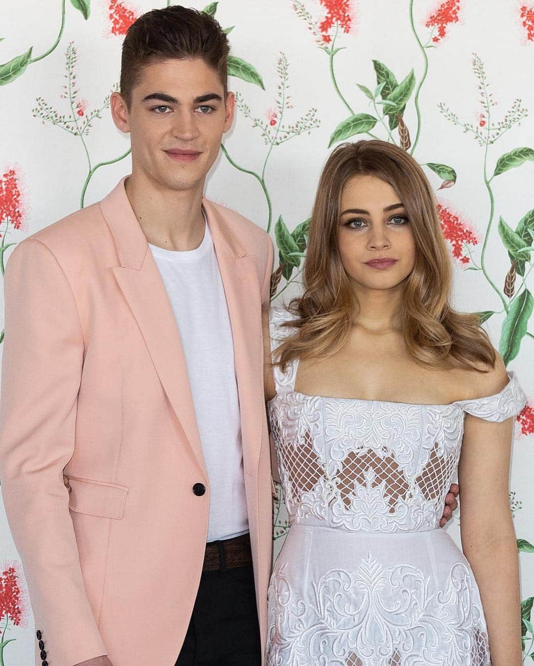 Just Jaredさんのインスタグラム写真 - (Just JaredInstagram)「@hero_ft in @ysl & @josephinelangford pose for photos at the @aftermovie photo call! #HeroFiennesTiffin #SaintLaurent #JosephineLangford #After Photos: WENN」4月1日 7時51分 - justjared