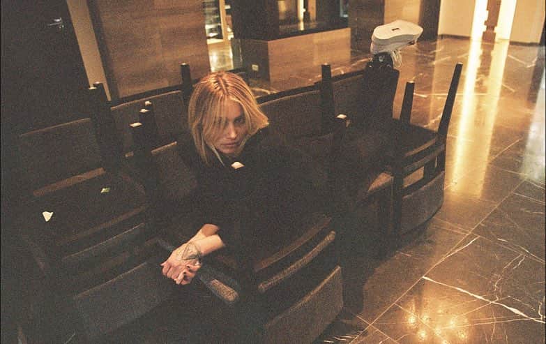 ケイリン・ルッソのインスタグラム：「🌅💽🌌」