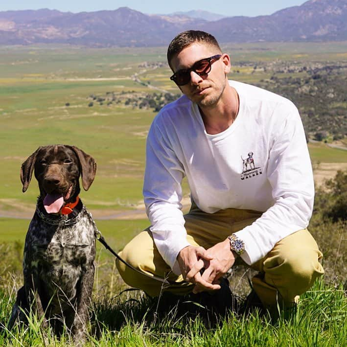 アダム・センさんのインスタグラム写真 - (アダム・センInstagram)「Man Bestie, 🐶 Tex is really progressing at school, retrieving and pointing in the field perfectly. Very calm, alert, and yet super playful. Can’t wait to have him home with us in a few months. @TexBirdDog 8 Months Old ———————————————————————— #GermanShortHairdPointer #GSP」4月1日 9時00分 - adamsenn