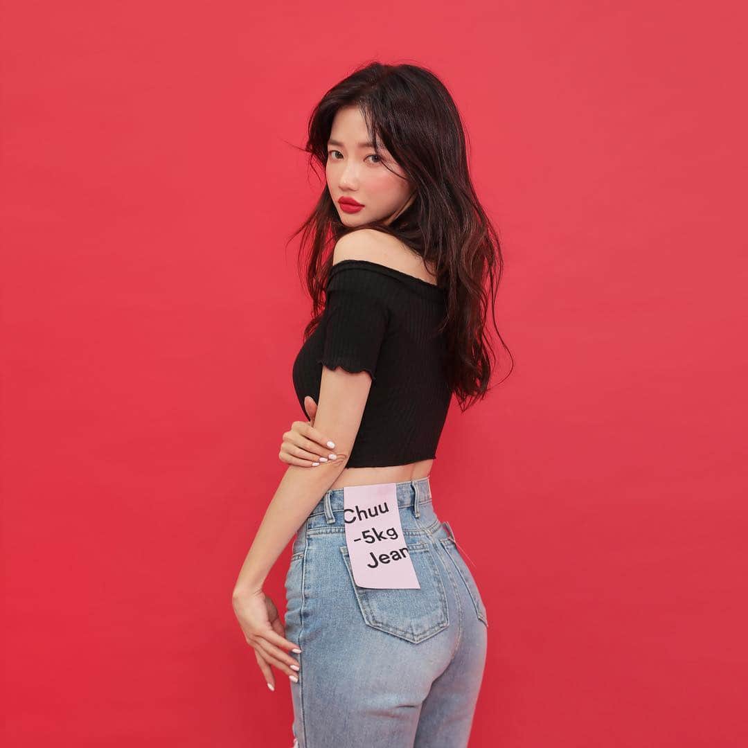 Chuuさんのインスタグラム写真 - (ChuuInstagram)「-5kg ROSE edition jean 🌹❤️coming soon」4月1日 9時07分 - chuu_official