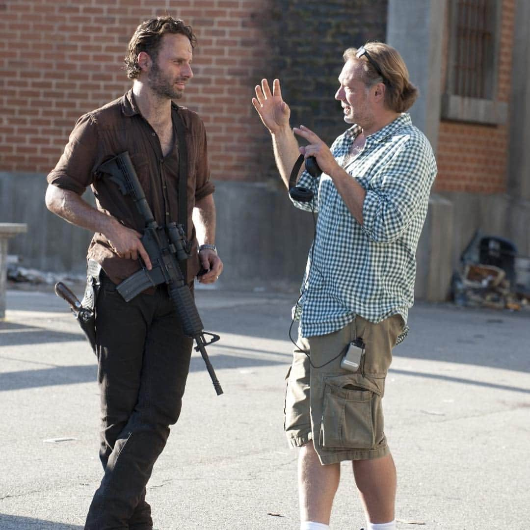 The Walking Deadさんのインスタグラム写真 - (The Walking DeadInstagram)「Tune in 1 hour for the Walking Dead season finale!  Found some gems from the last few years.  Still amazing that we’ve been in the trenches for coming up on 10 years.  So grateful to our fans #twdfamily @bigbaldhead @alannamasterson」4月1日 9時07分 - amcthewalkingdead