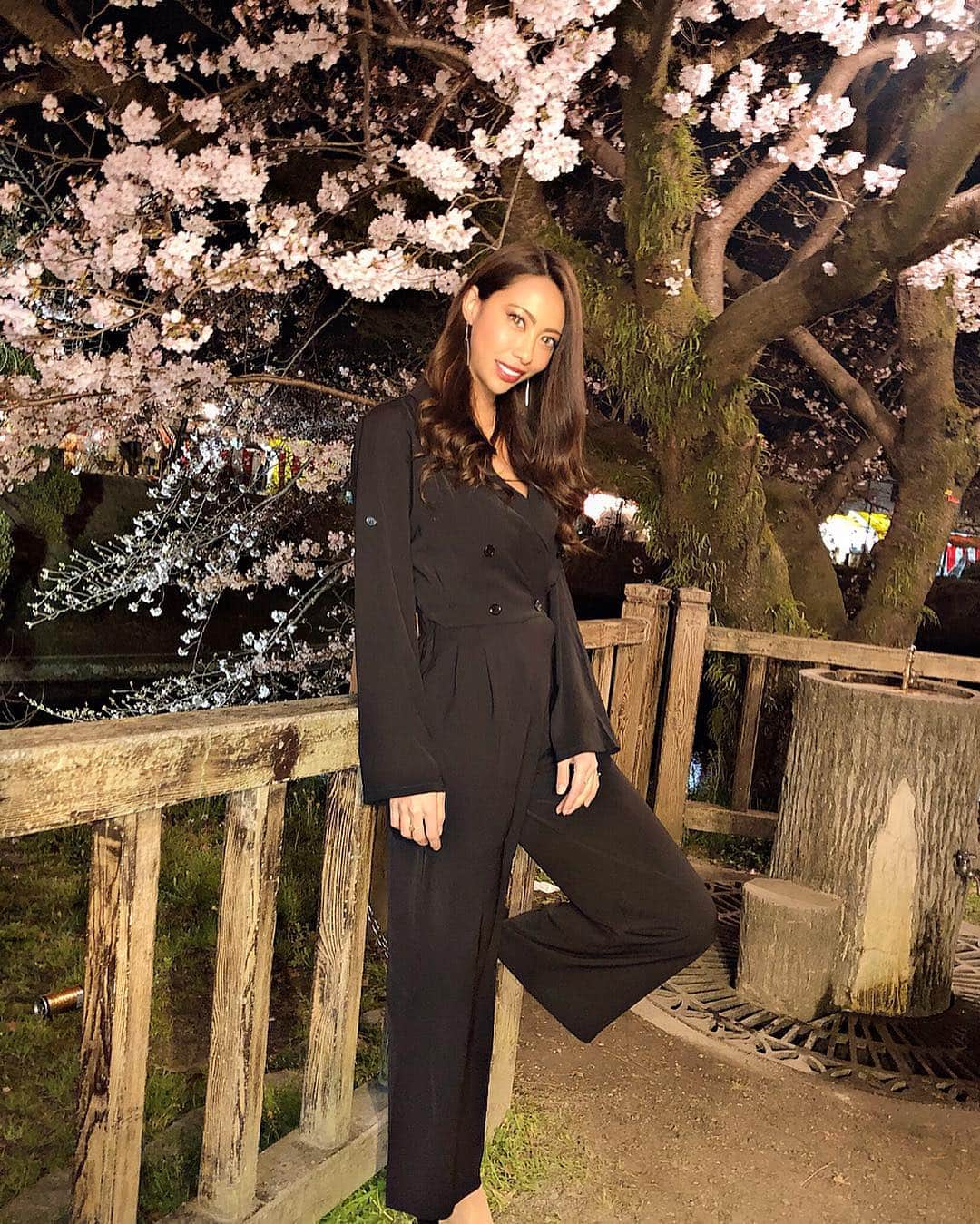 CAMIRAさんのインスタグラム写真 - (CAMIRAInstagram)「むっちゃんと夜桜も見れたし満足🤤🌸 東京帰ります٩꒰⍢ ꒱۶⁼³₌₃ #夜桜#桜#岡崎桜祭り#桜祭り」4月1日 9時09分 - camila.528