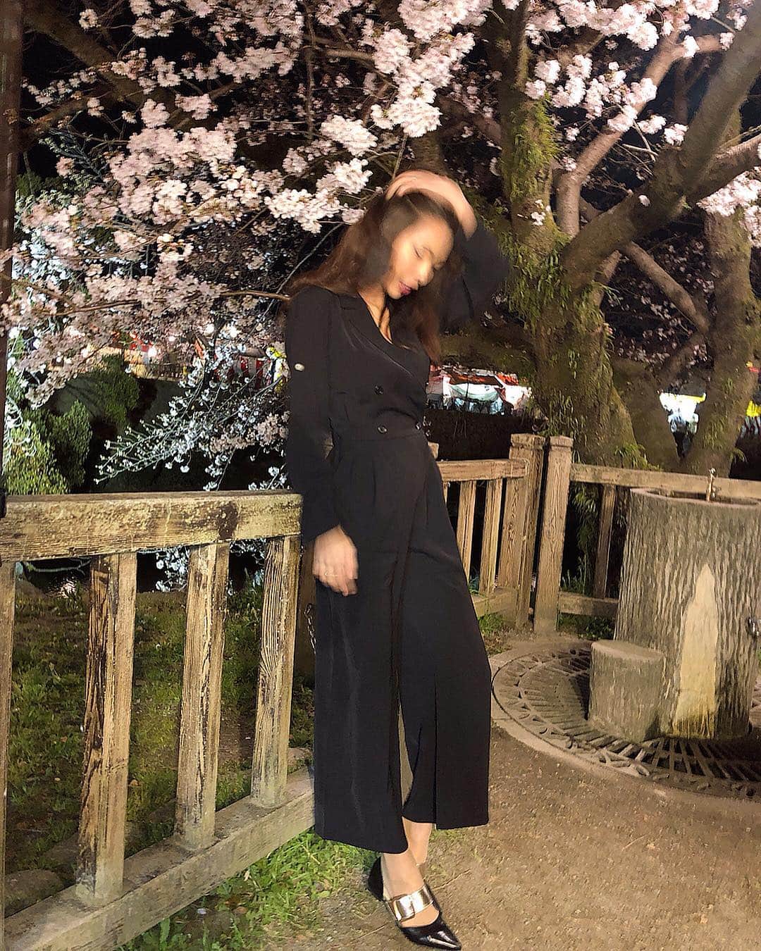 CAMIRAさんのインスタグラム写真 - (CAMIRAInstagram)「むっちゃんと夜桜も見れたし満足🤤🌸 東京帰ります٩꒰⍢ ꒱۶⁼³₌₃ #夜桜#桜#岡崎桜祭り#桜祭り」4月1日 9時09分 - camila.528