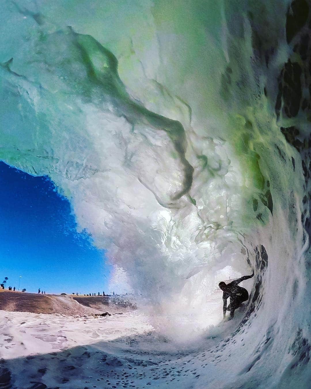 Robbie Crawfordさんのインスタグラム写真 - (Robbie CrawfordInstagram)「Always psyched to play in the shorebreak with the homie @whoisjob ... you’re a barrel riding wizard brother 🧙🏻‍♂️he’ll be posting a vlog from today’s Wedge session soon so make sure and subscribe to his youtube to watch the dirty 🤙🏼 #GoProFusion #VR #360 #GoPro」4月1日 9時42分 - robbiecrawford
