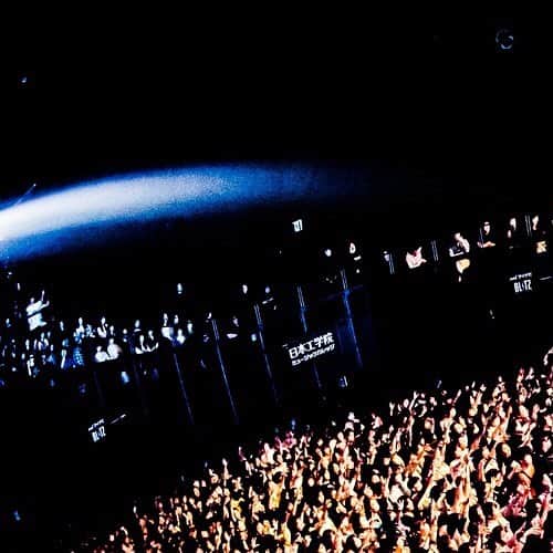 WEAVER（ウィーバー）のインスタグラム：「03/31 WEAVER 14th Tour 2019「I'm calling you〜流星前夜〜」in Tokyo⠀ ⠀ Photo by @hamanokazushi ⠀⠀ #WEAVER #band #piano #rock #pop #music #japan #kobe #杉本雄治 #奥野翔太 #河邉徹 #id2 #流星コーリング #リヴィジョンズ #カーテンコール #10周年 #神戸国際会館⠀#平成最後」