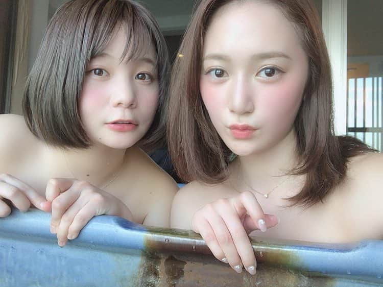 のインスタグラム：「おはちら〜〜 . . . . . #gravureidol #グラビアアイドル  #그라비아 #수영복 #셀카 #섹시 #maillotdebain #japonaise #大人ロリ #偶像 #比基尼泳装 #时装模特 #泳衣 #性感睡衣 #まなちら #熱海」