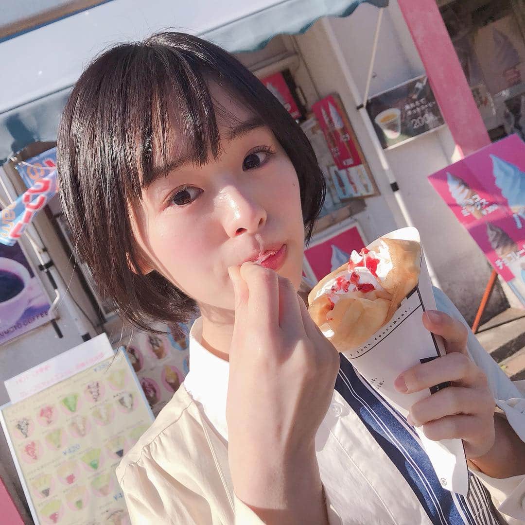 高倉萌香のインスタグラム：「. クレープたべたいな〜🙂🍓 いちごクリームがいいな〜 . ホイップ増量おねがいします🙂」